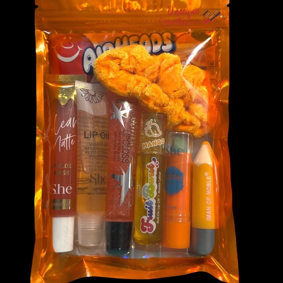 Large Lip Gloss Bundle Lip Balm with Candy Free Gift Great Gift 8 Colors - Picture 9 of 9